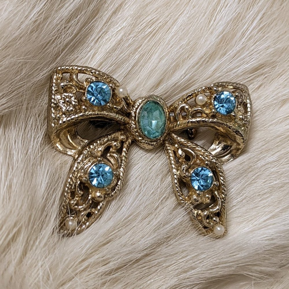 Vintage Bow Brooch